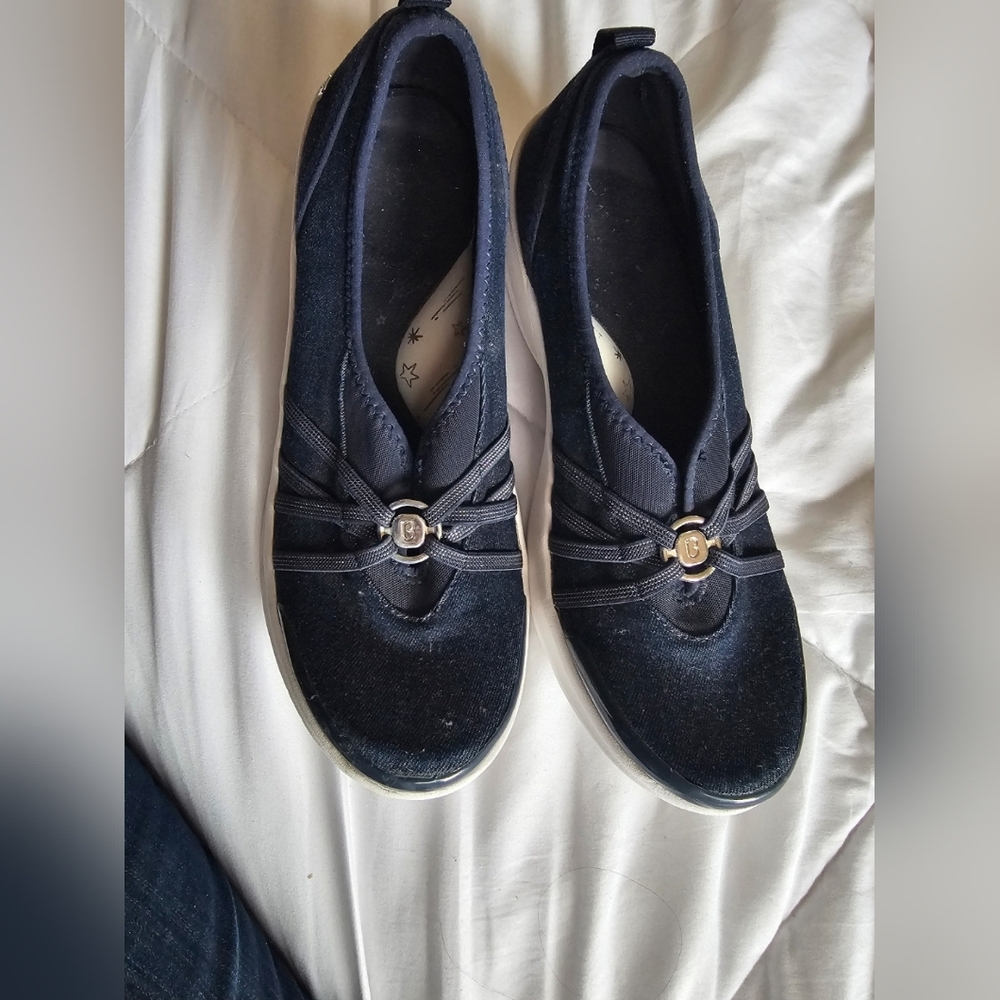 Bzees Size 11m Women's Shoes Arch Support Navy Slip On